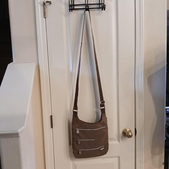 Brown Baggallini Classic 3-Zip Crossbody Purse nylon bag utility gorpcore - Picture 5 of 5